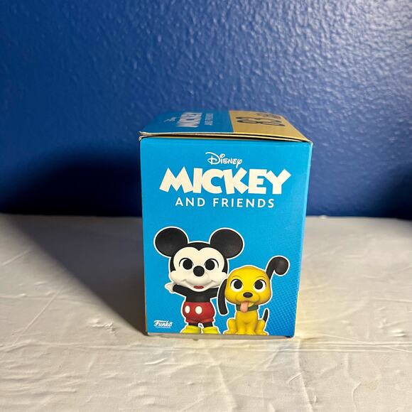 Disney Funko Minis MICKEY MOUSE 83 Figure New - Picture 4 of 7